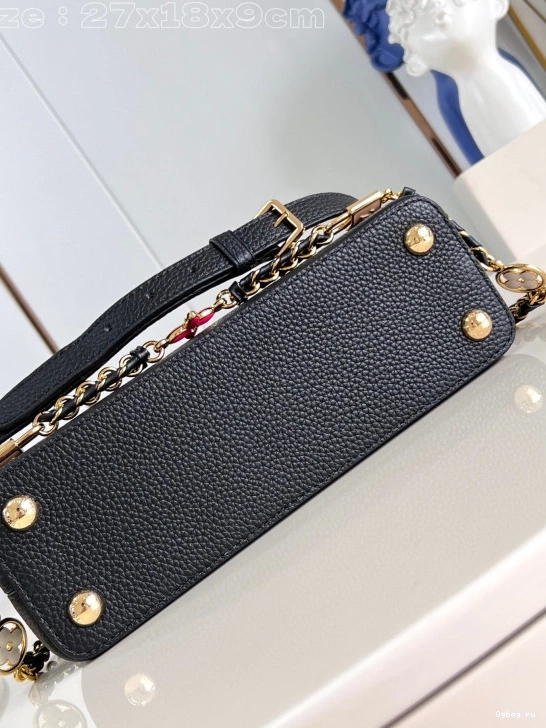 BB-27*18*9CM CAPUCINES VUITTON LOUIS 0724